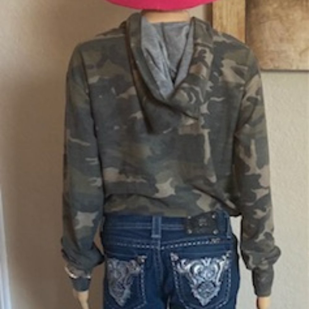 Socialite Comfy Camo Pullover Hoodie Size Small - Picture 2 of 4